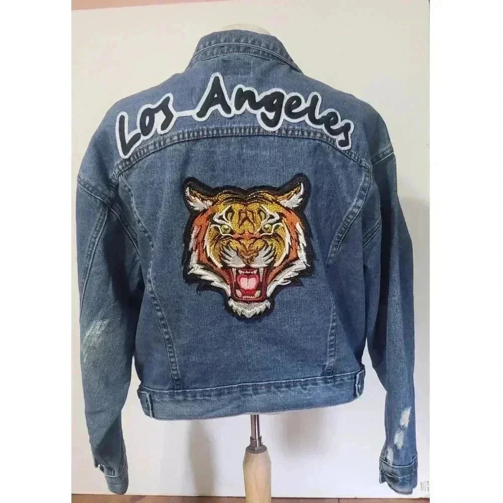 Boom Boom womens jean jacket size small over sized fit‎ short beaded tiger - Picture 2 of 7